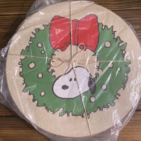 Pottery Barn Peanuts Snoopy Wreath Cork Placemats - Set of 4 - Picture 5 of 13